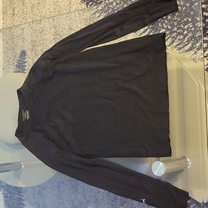 Jaanuu under scrub top